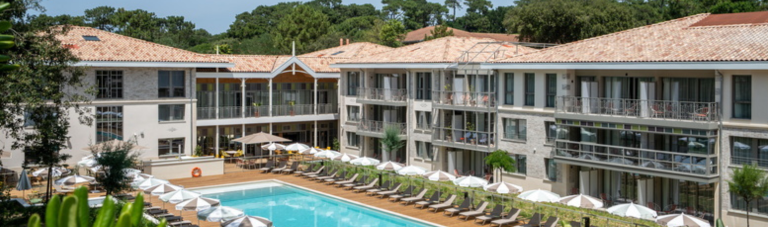 La piscine d'eau de mer chauffée de la Résidence Thalazur Arcachon