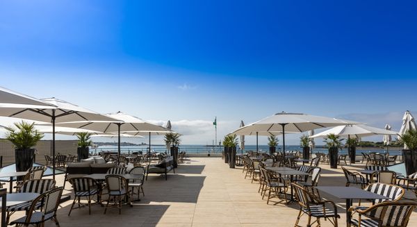 Terrasse face à l'océan de l'hôtel Thalazur Saint-Jean-de-Luz