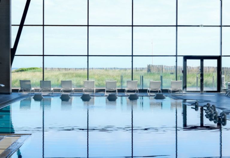 Piscine d'eau de mer de l'espace marin